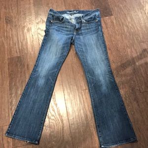Woman’s American Eagle Jeans